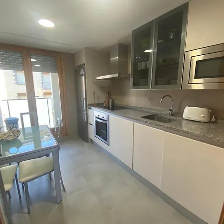 Апартаменты Casa Nueva En La Ciudadela Con Piscina Хака